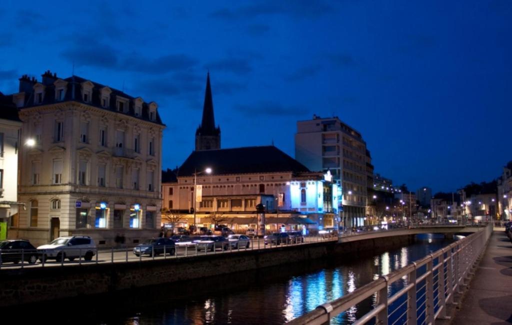 Brit Hotel Confort Le Limouzi Tulle Zewnętrze zdjęcie